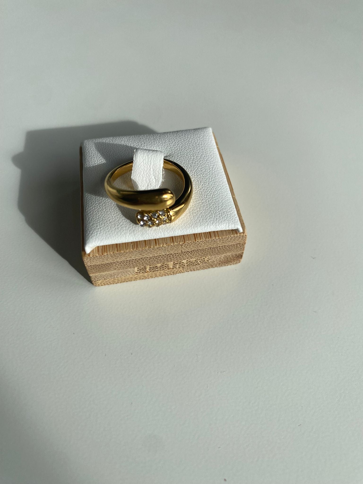 Anel Diamond Affair