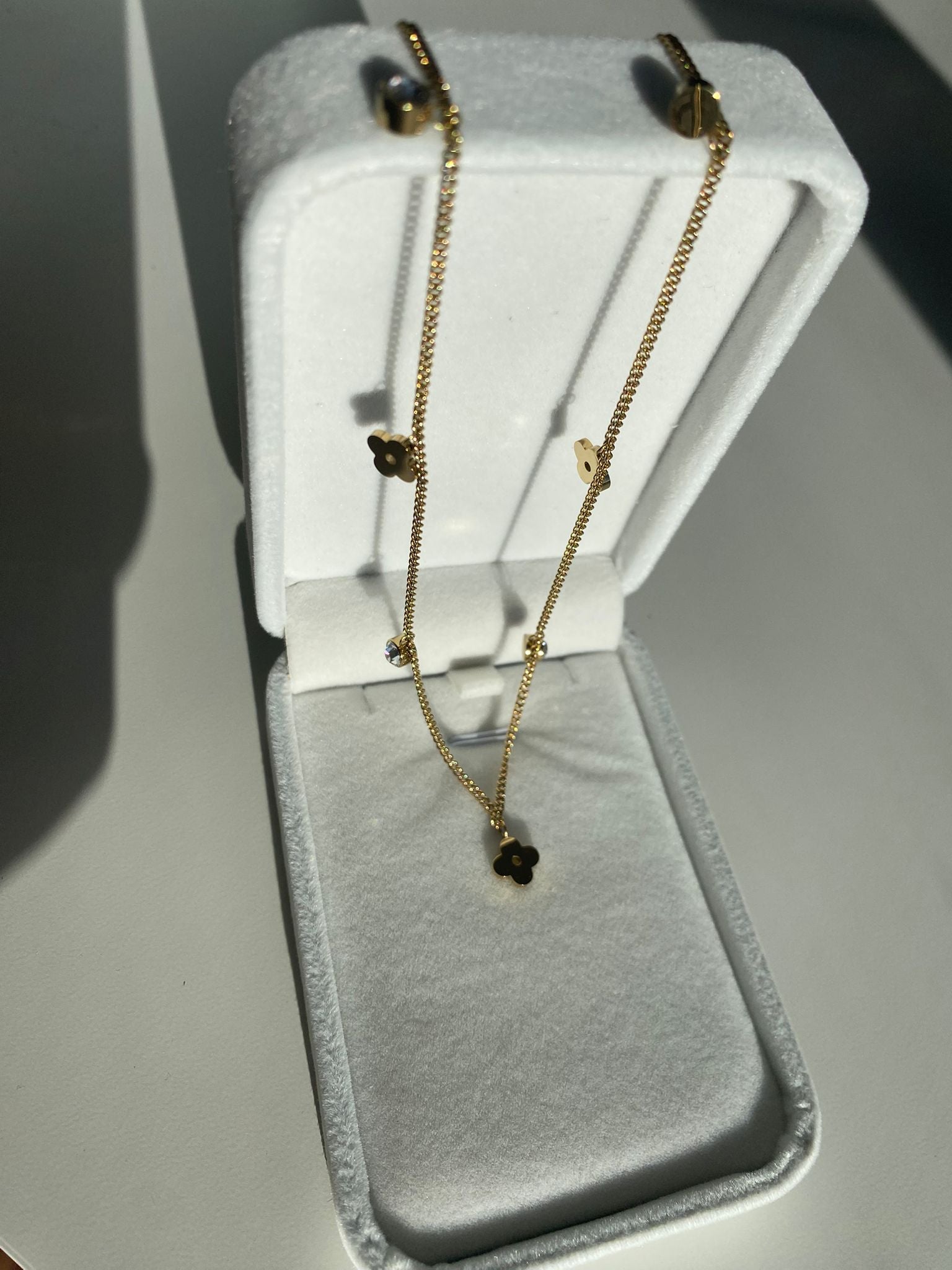 Colar Flor de Diamante